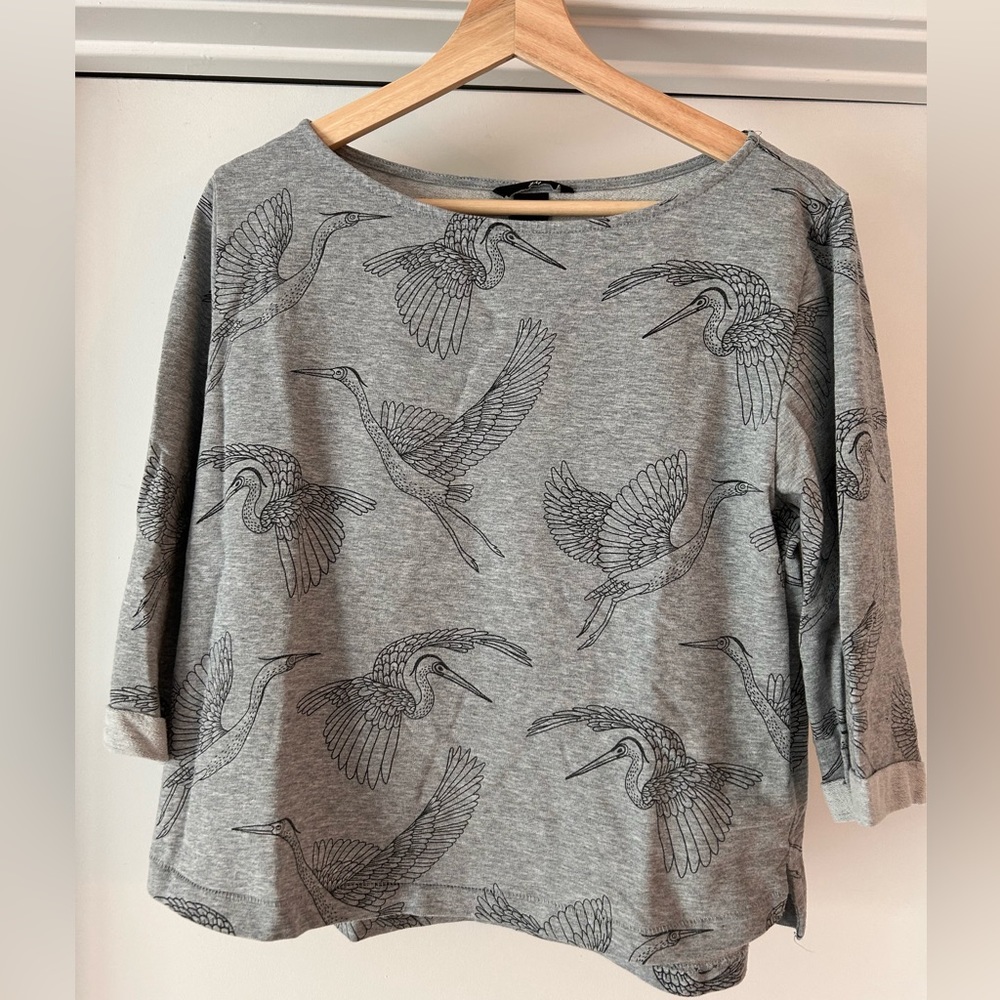 H&M cropped sweatshirt with crane pattern